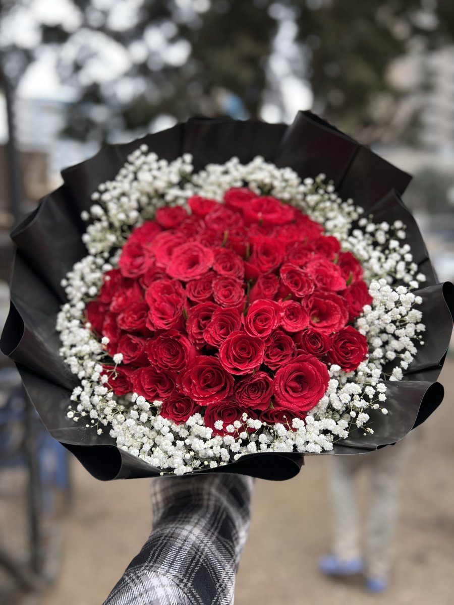  🥰   Scarlet Romance🌹🌹 photo 3